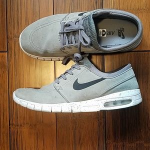 Nike Janoski